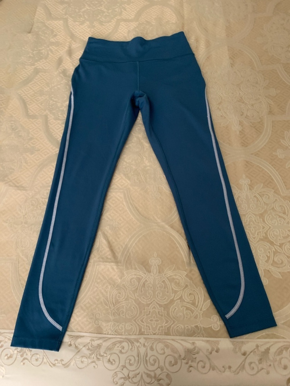 Peloton Teal Performance Leggings with Light Blue Trim